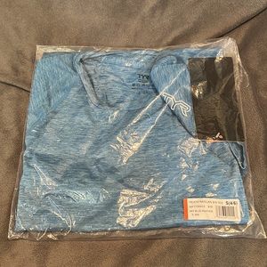 TYR Women’s Heather Raglan Tee size small NWT